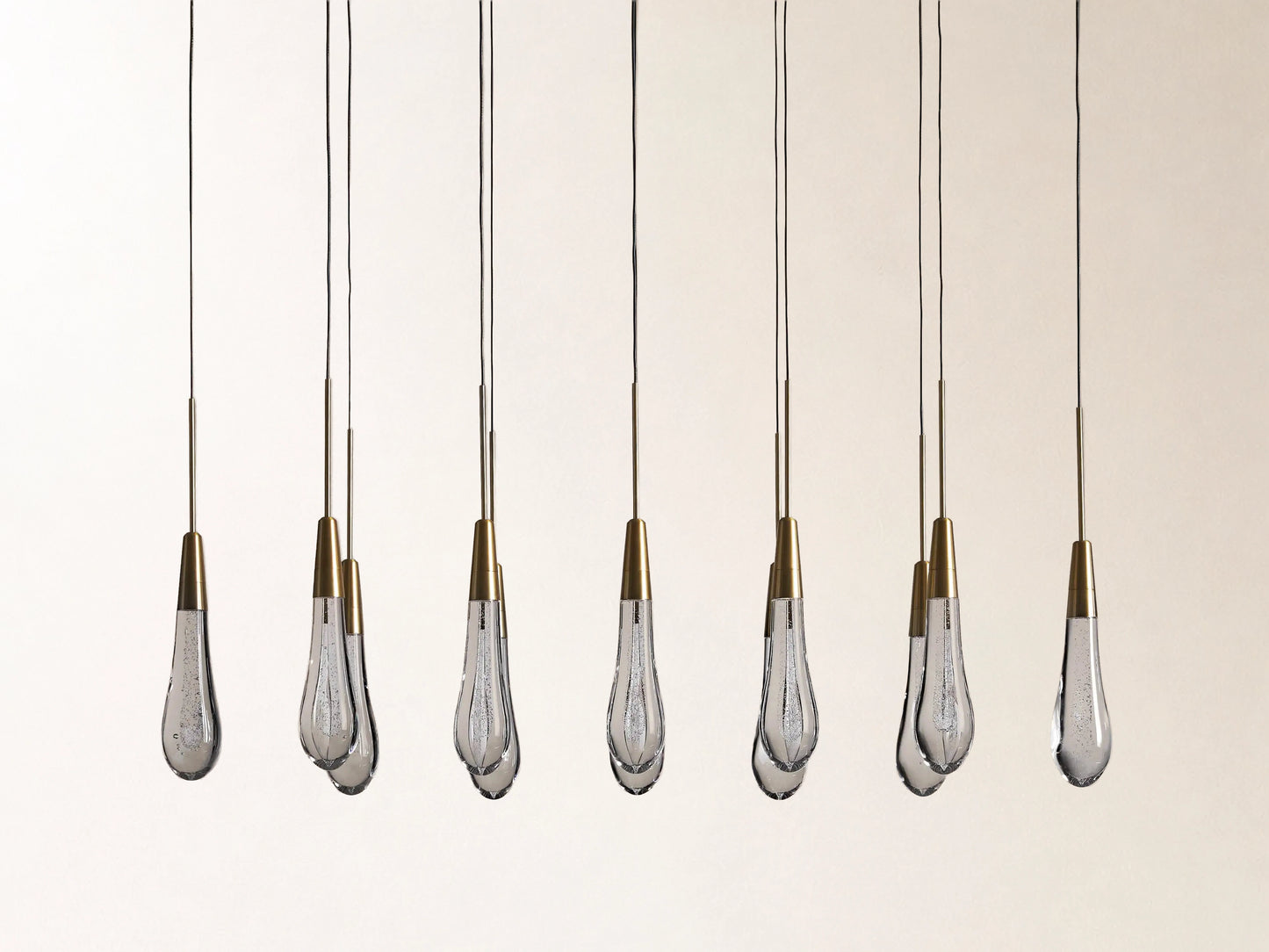 Soltaire Linear Chandelier