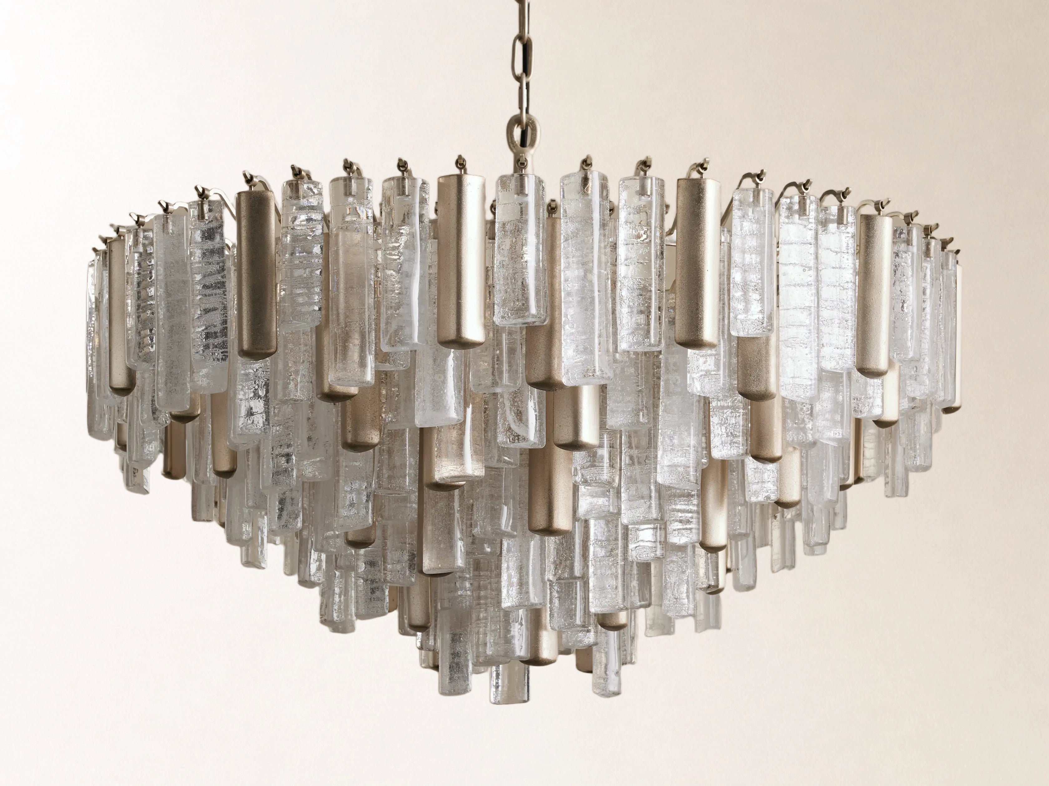 Neve Round Chandelier Secondary image