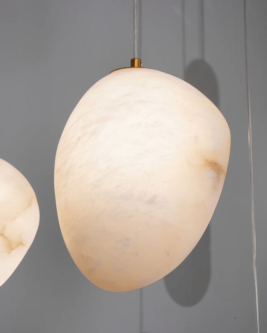 Pelora Alabaster Pebble Pendant Lamp - CasaraHouse