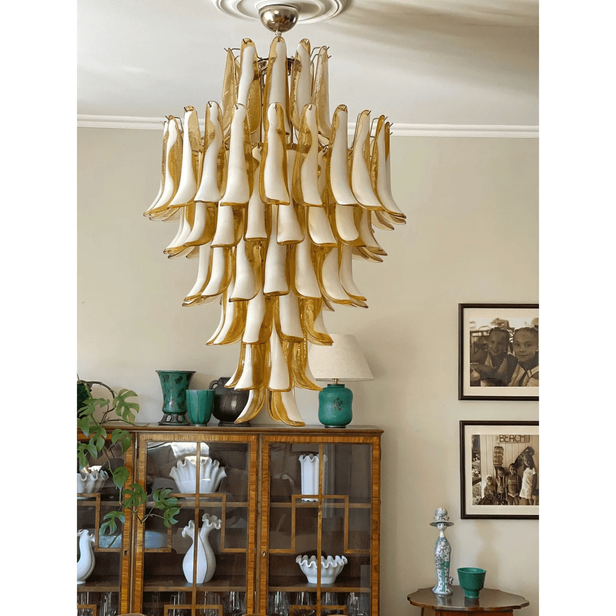 Contemporary Dravina Glass Petals Pendant Lamp - CasaraHouse