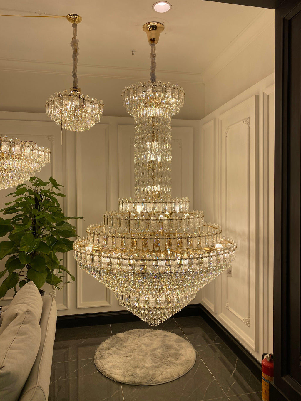 Luxury Extra Large Multi-tiered Funnel Clear Crystal Chandelier for Staircase/Foyer/Living Room