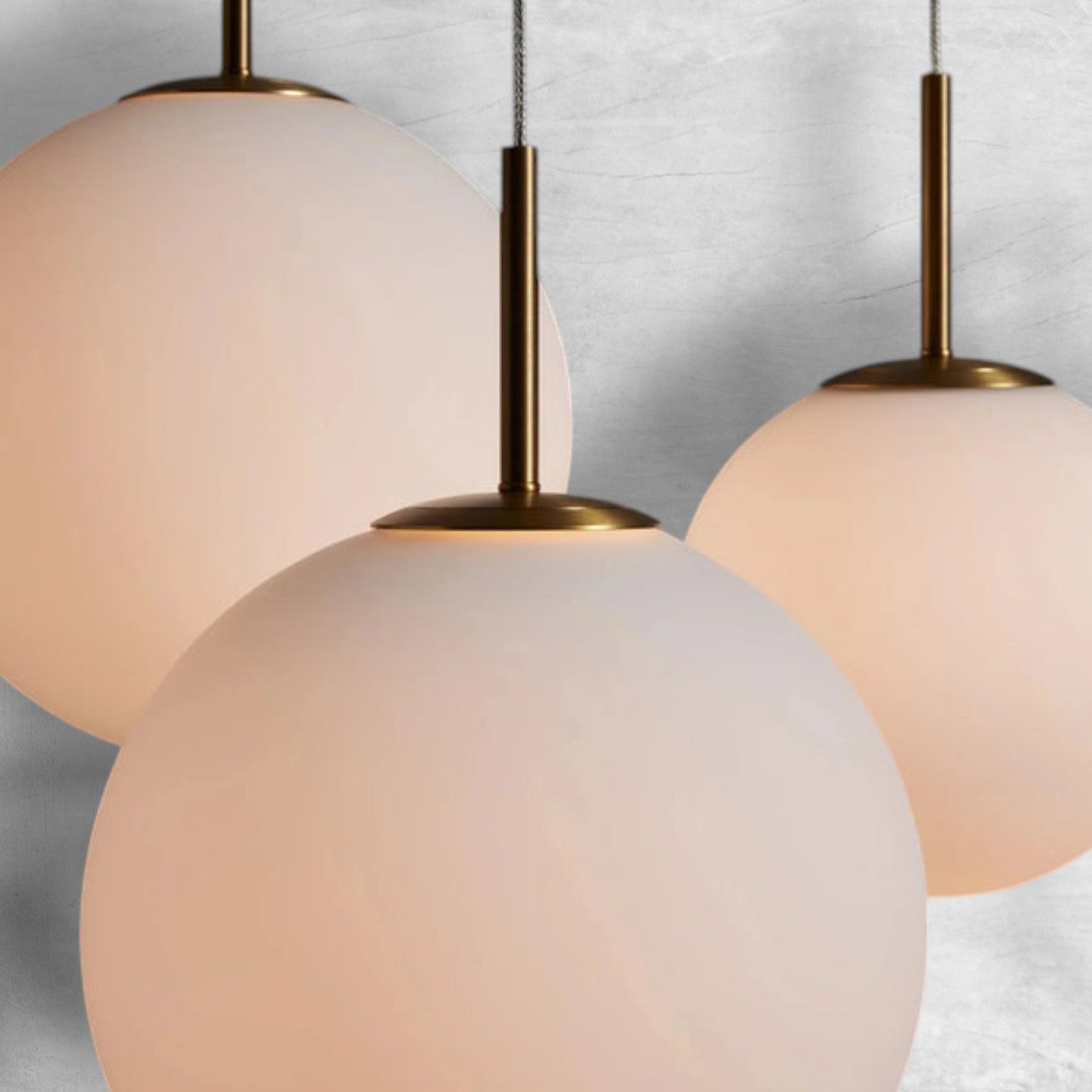 Contemporary Casen Glass Round Chandelier 20"28"34"43" - CasaraHouse