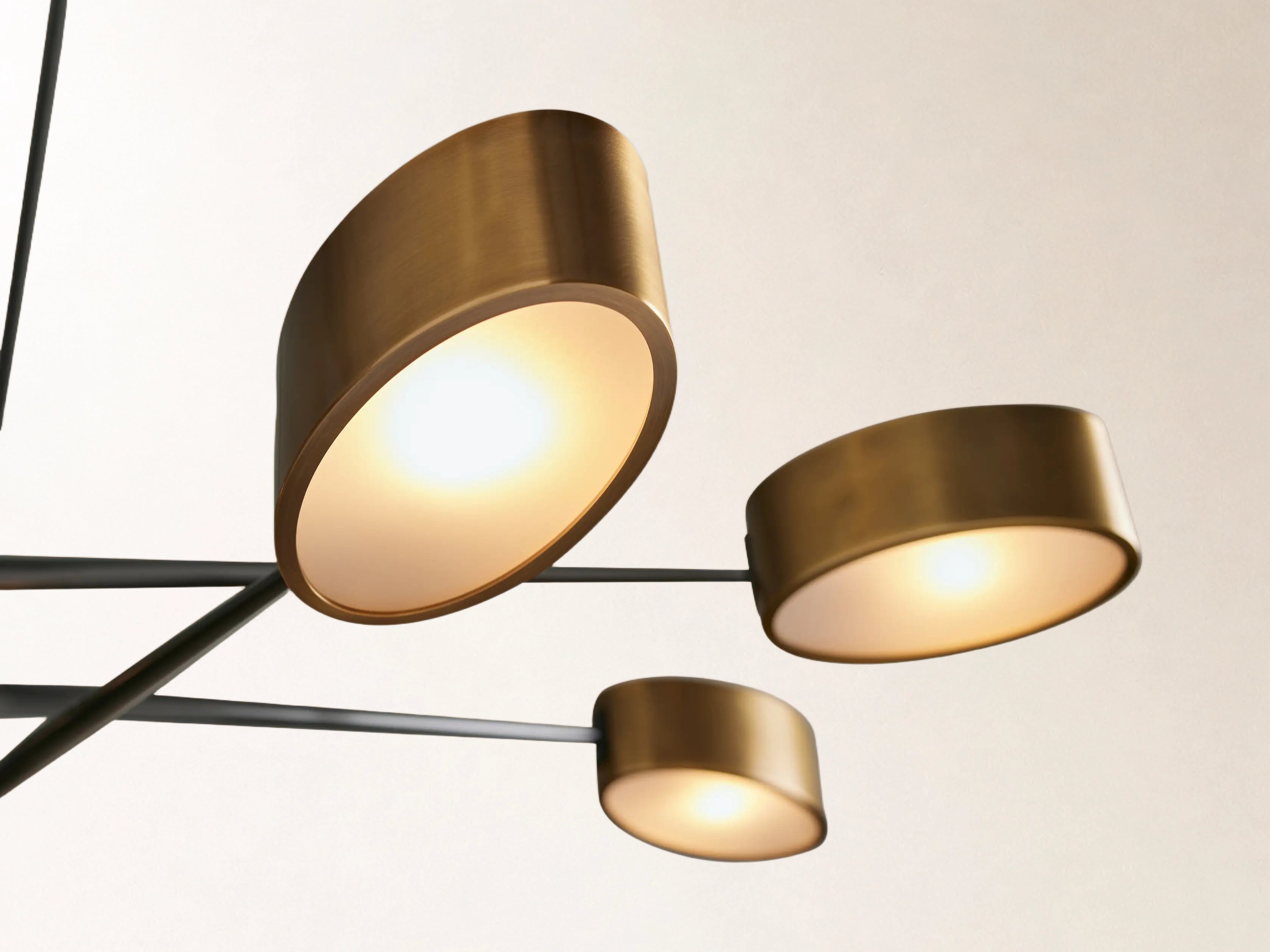 Etoile Chandelier Secondary image