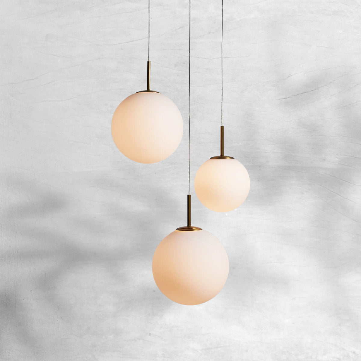 Contemporary Casen Glass Round Chandelier 20"28"34"43" - CasaraHouse