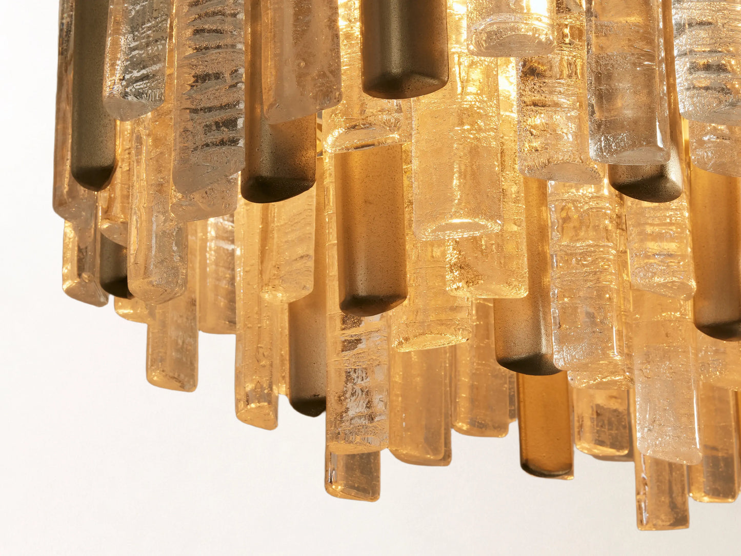 Neve Linear Chandelier