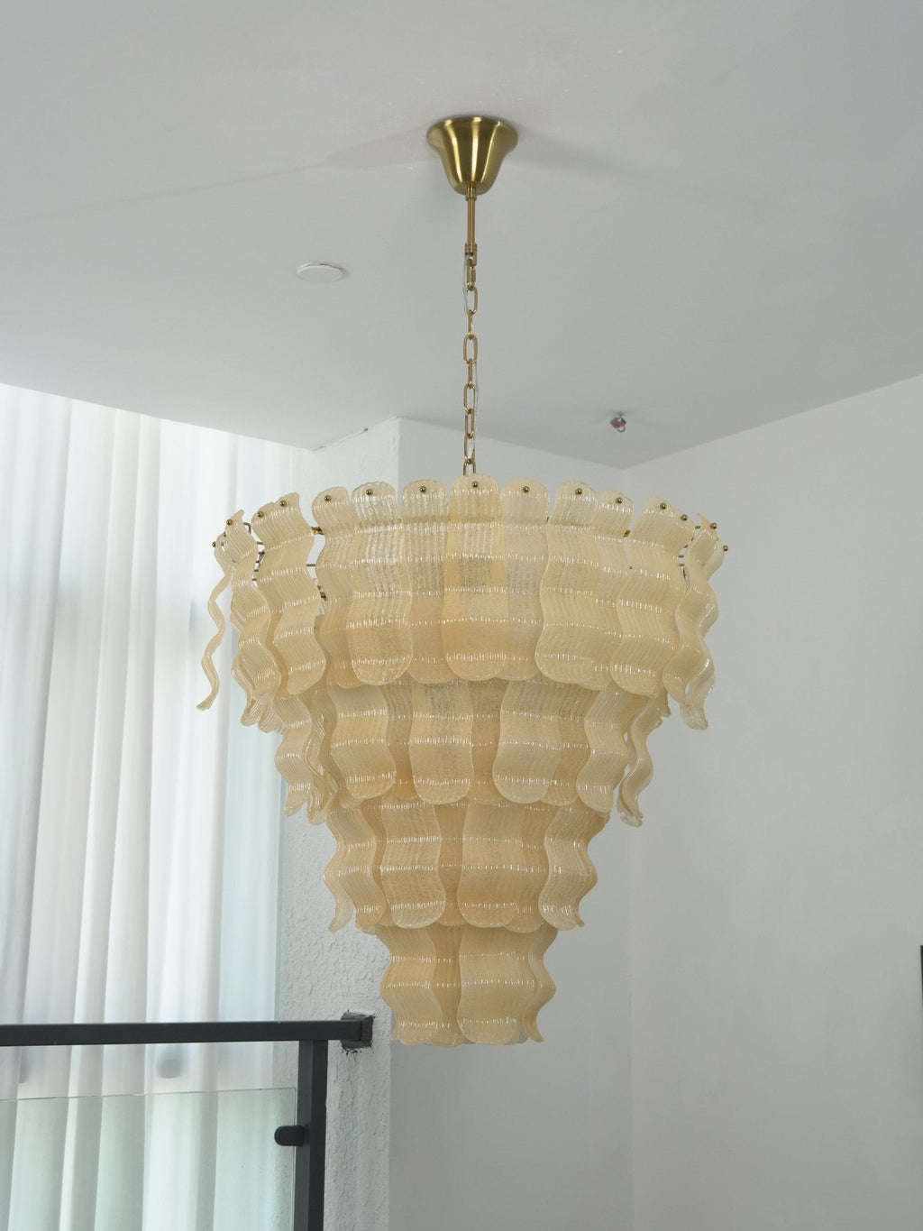 Modern Pollensa Chandelier - CasaraHouse