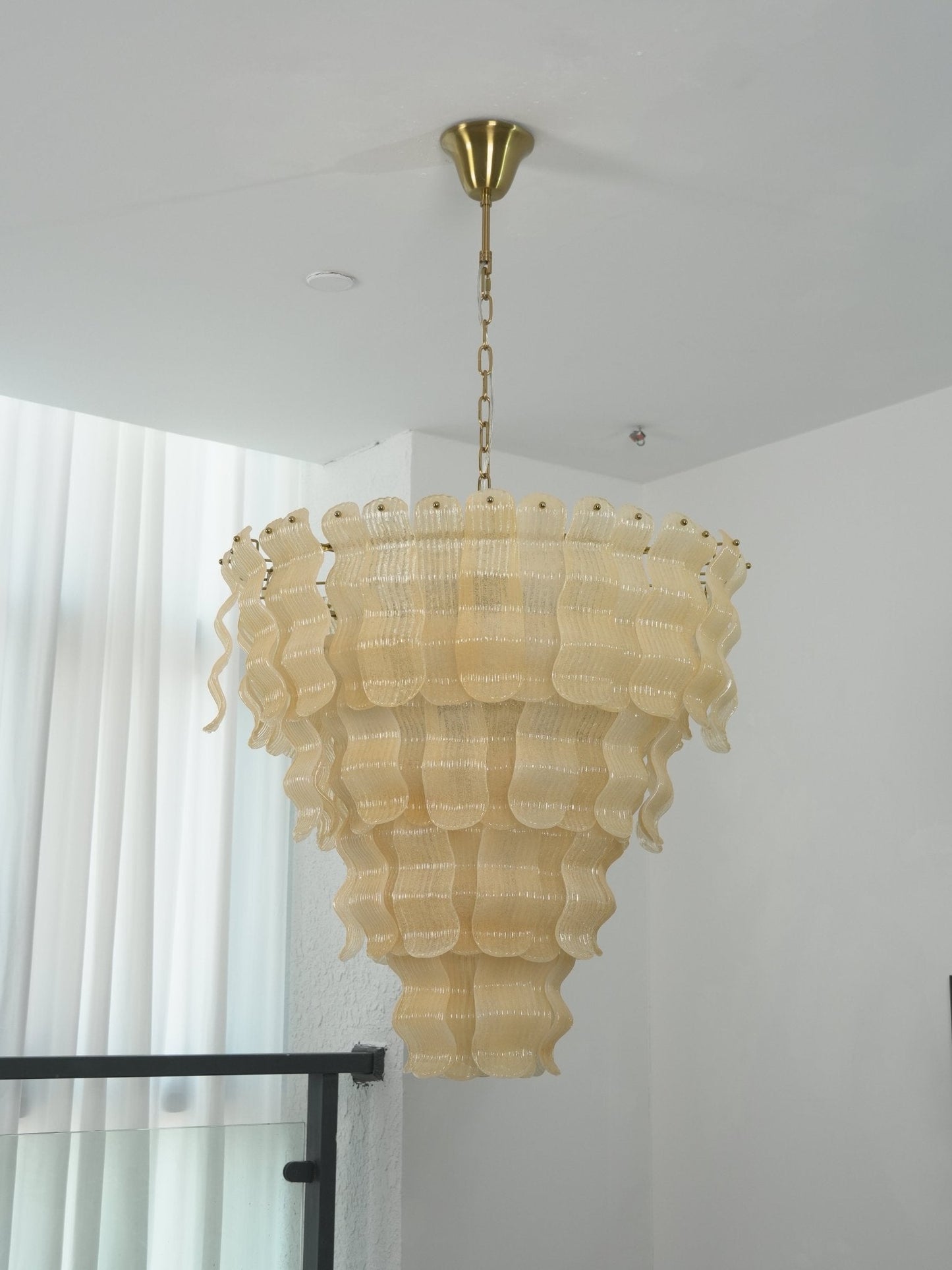 Modern Pollensa Chandelier - CasaraHouse
