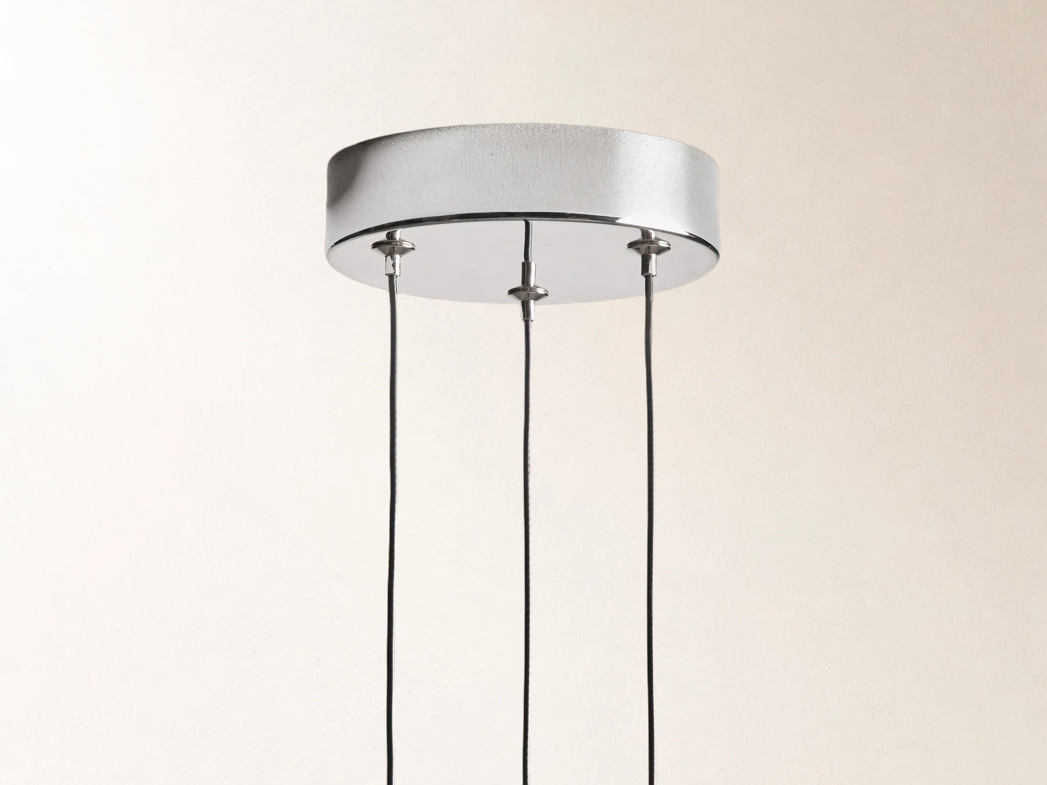 Soltaire Cluster Pendant in Nickel
