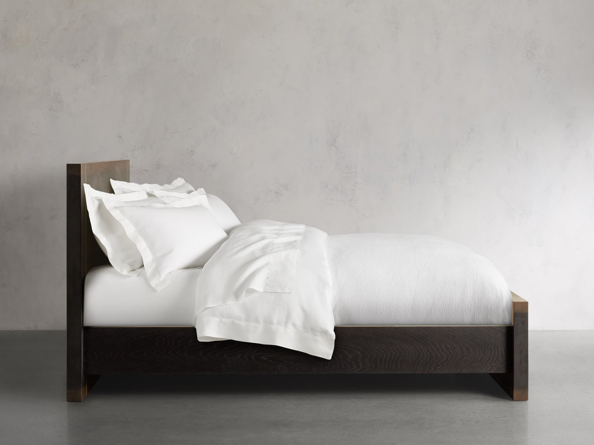 Mihaela Bed