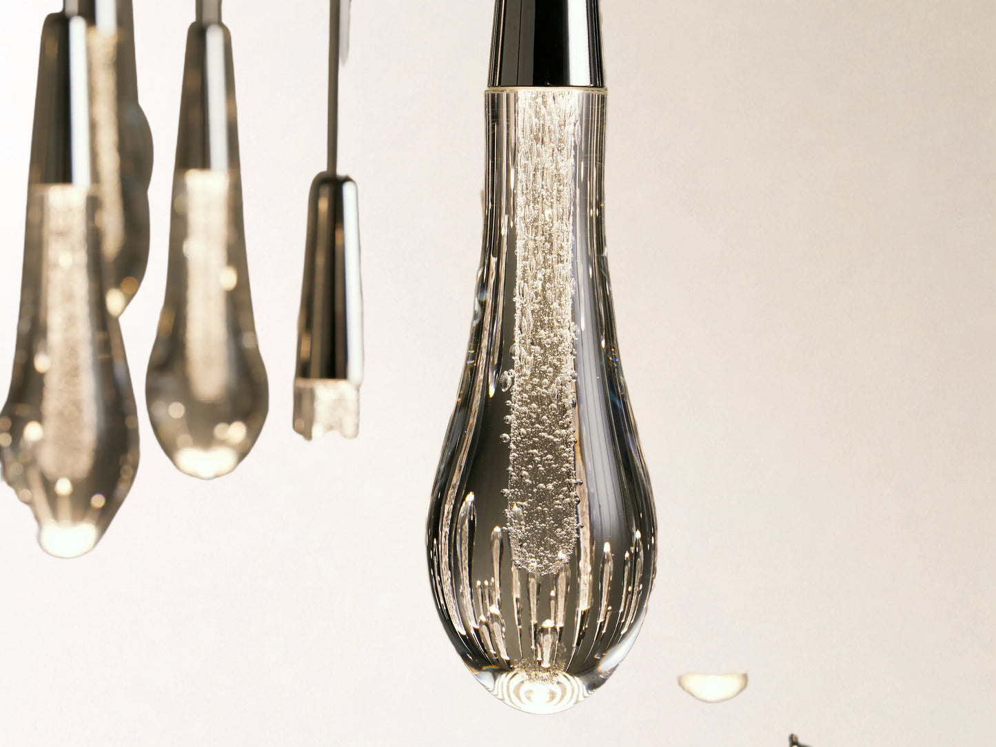 Soltaire Round Chandelier in Nickel