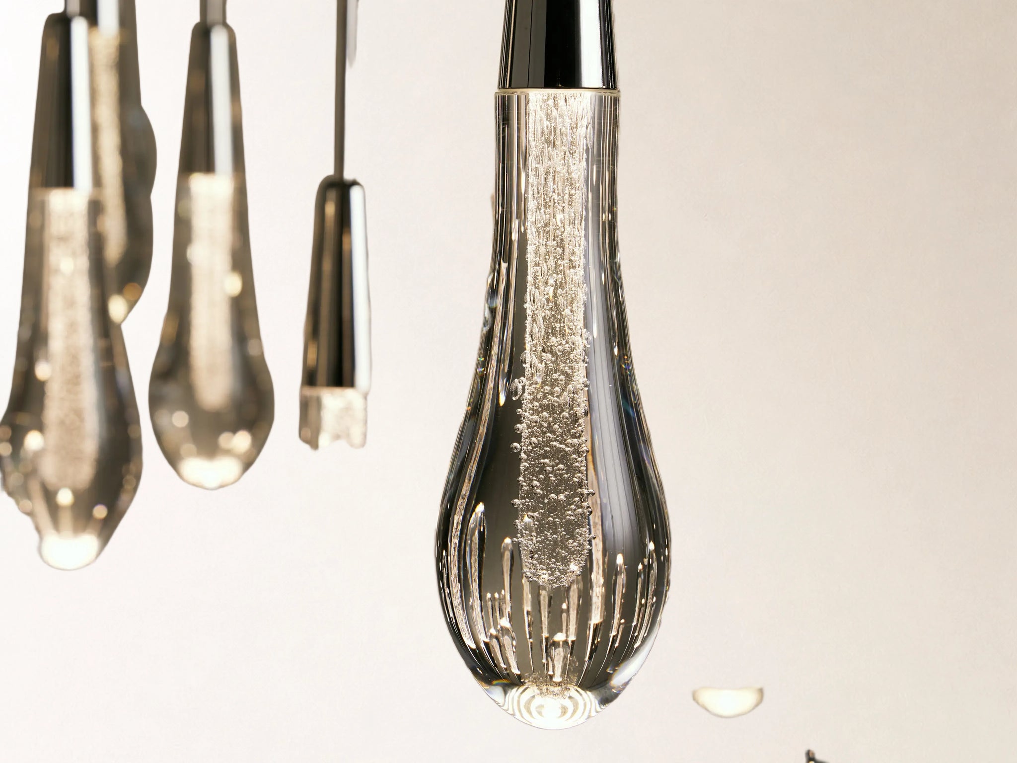 Soltaire Round Chandelier in Nickel