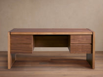Mihaela Executive Desk