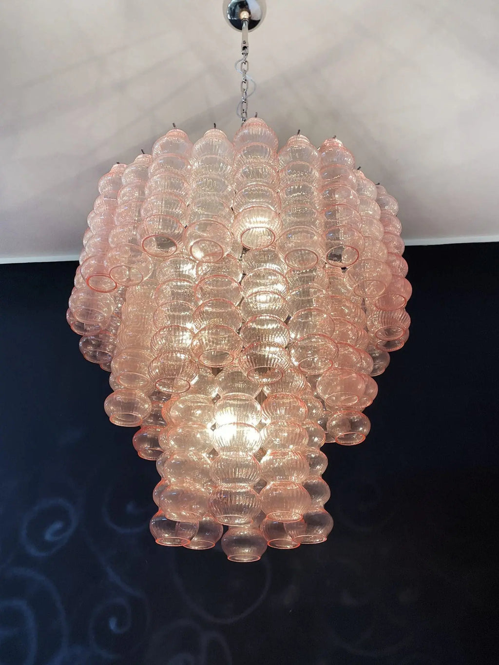 Murano Glass Chandelier – Curva – Rosa – 48 tubes