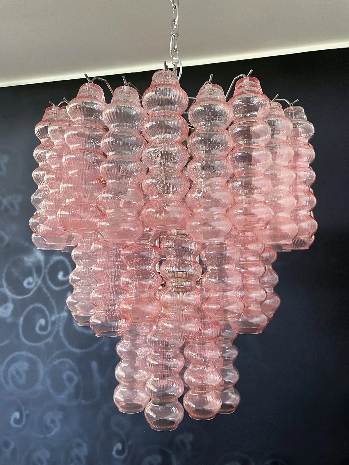 Murano Glass Chandelier – Curva – Rosa – 48 tubes