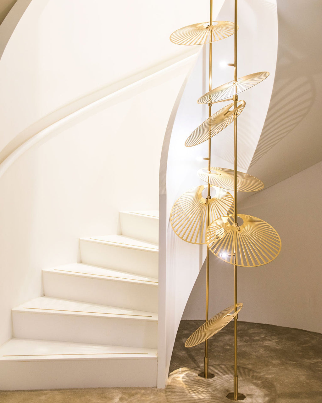 Luxury Cattail Leaf Chandelier - CasaraHouse