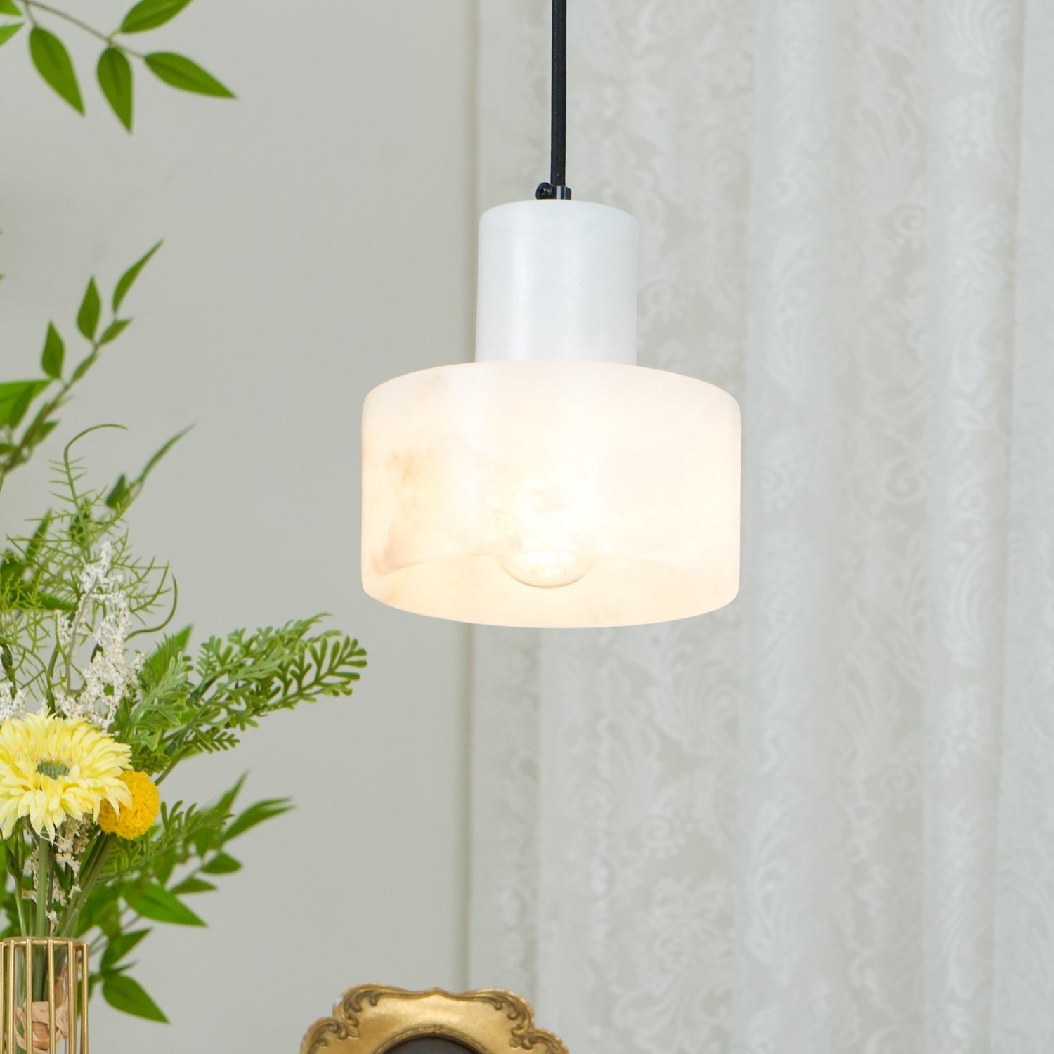 Cylora Alabaster Column Pendant Lamp - CasaraHouse