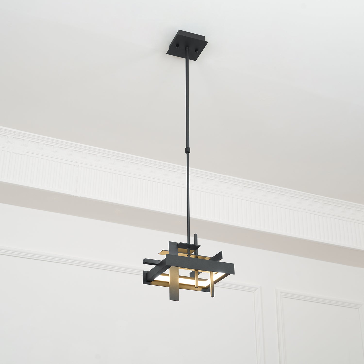 Eiryn Planar Form Pendant Light - CasaraHouse