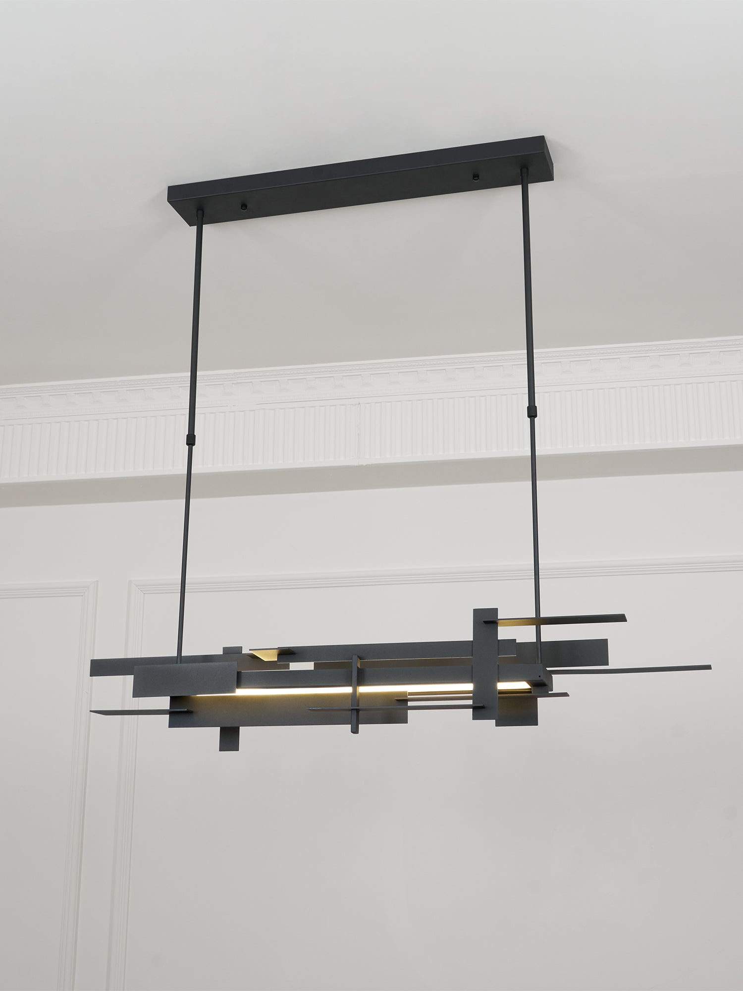 Eiryn Planar Form Pendant Light - CasaraHouse