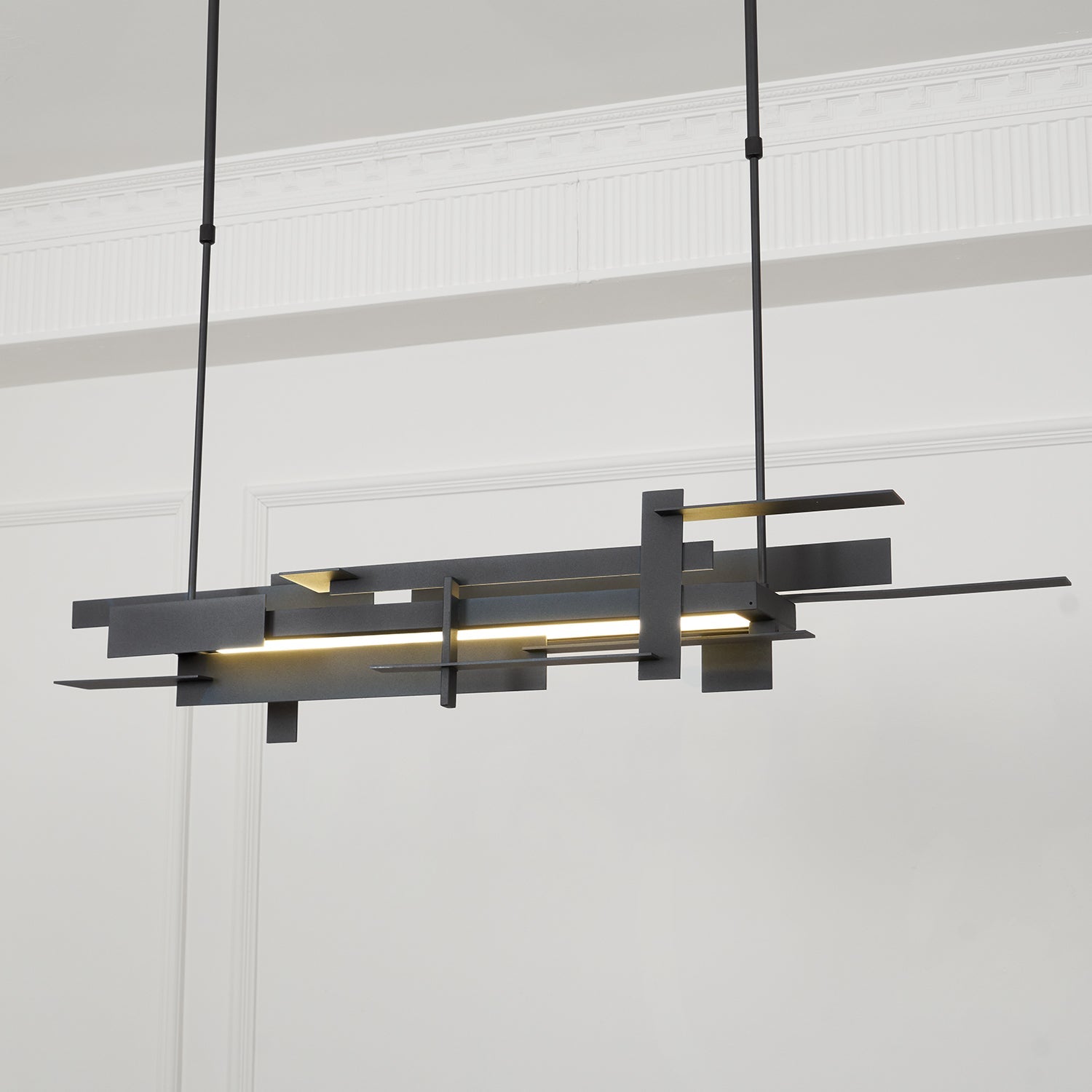 Eiryn Planar Form Pendant Light - CasaraHouse