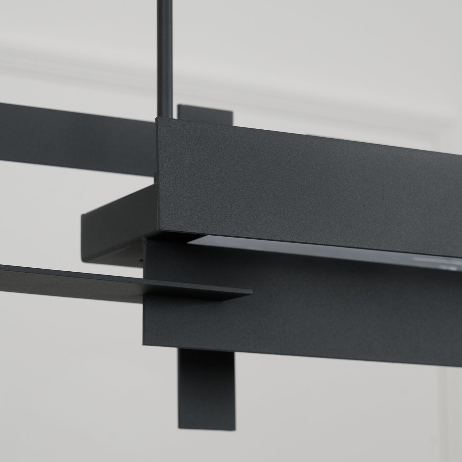 Eiryn Planar Form Pendant Light - CasaraHouse