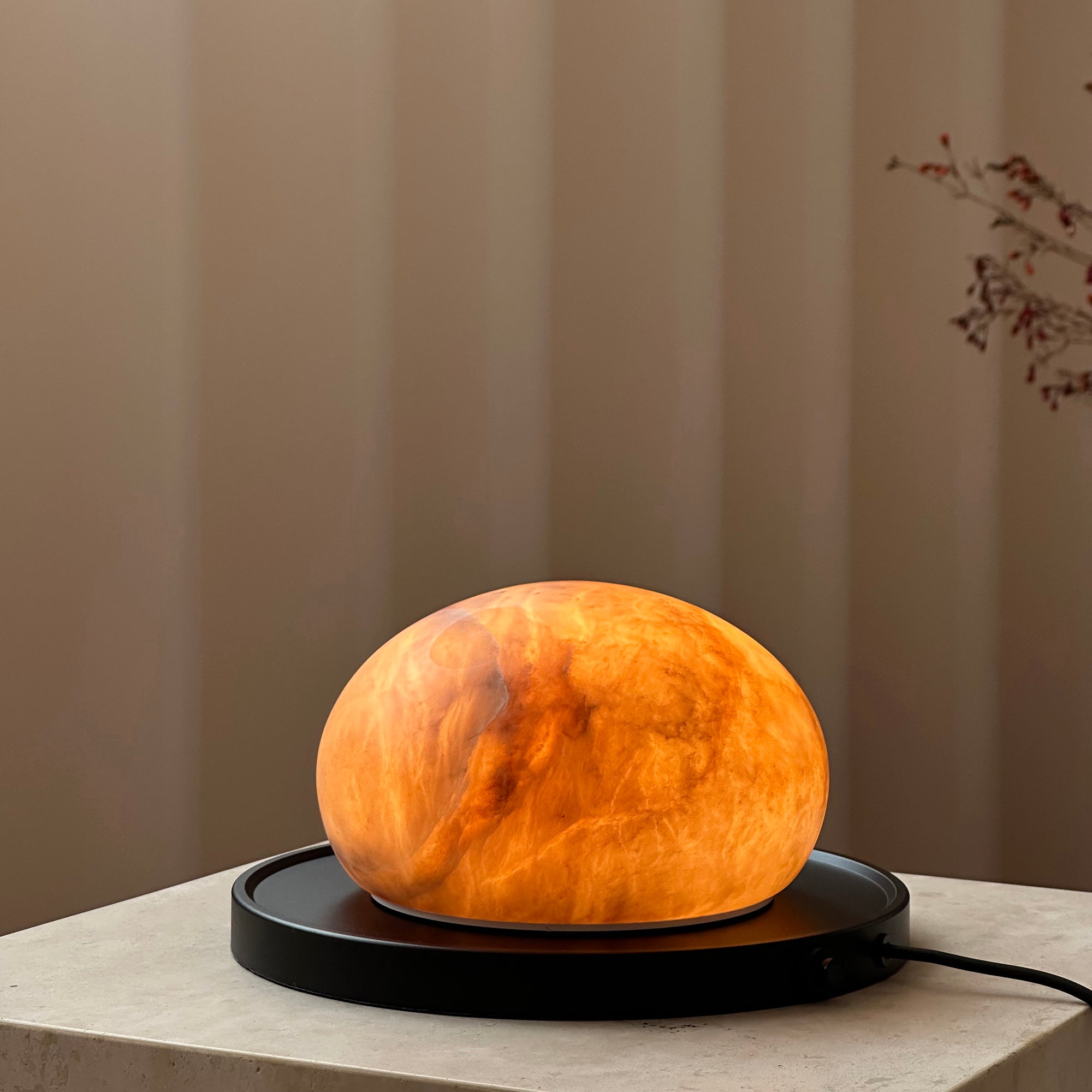 Bolita Alabaster Table Lamp Main image