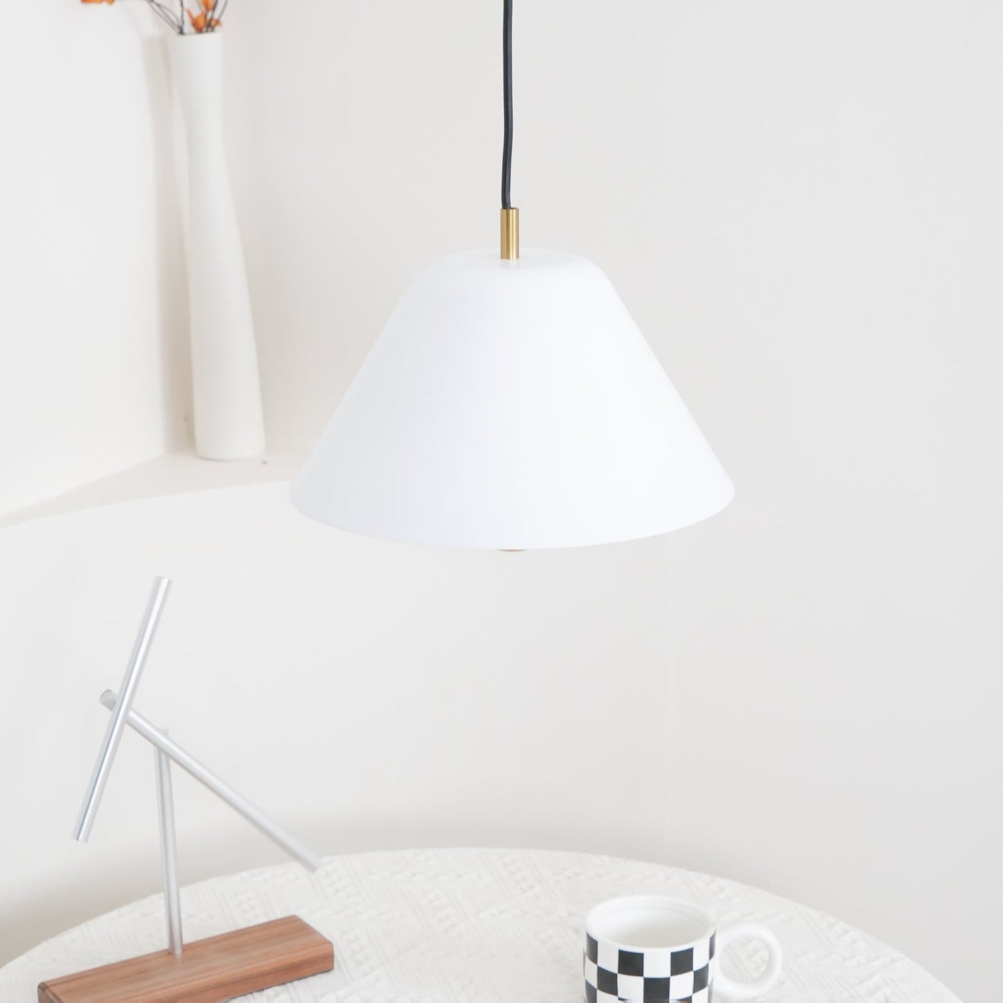 Mirova Pure Minimal Pendant Lamp - CasaraHouse