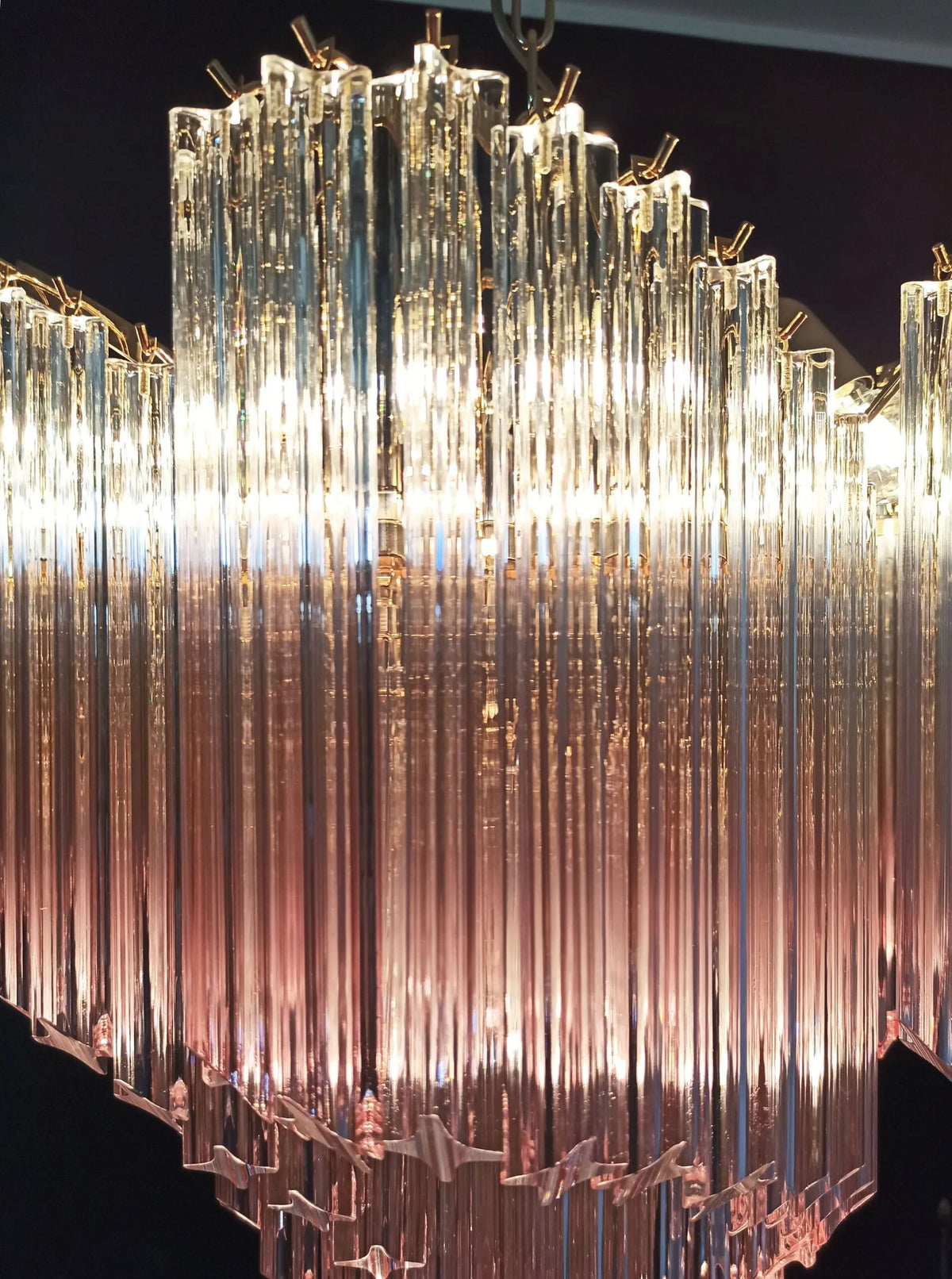 Murano Glass Chandelier – Viennetta -114 prisms – Pink