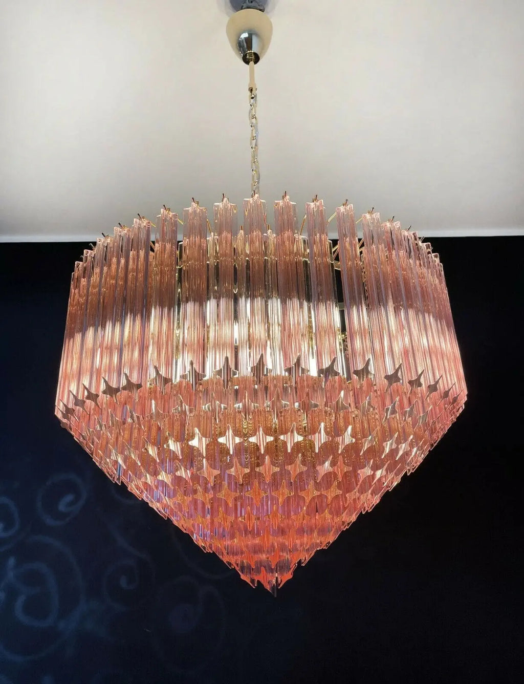 Murano Glass Chandelier – 265 prisms – Pink