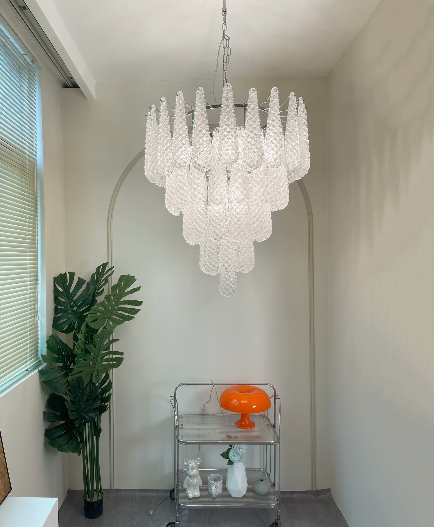 Exquisite Murano Glass Dewdrop Chandelier