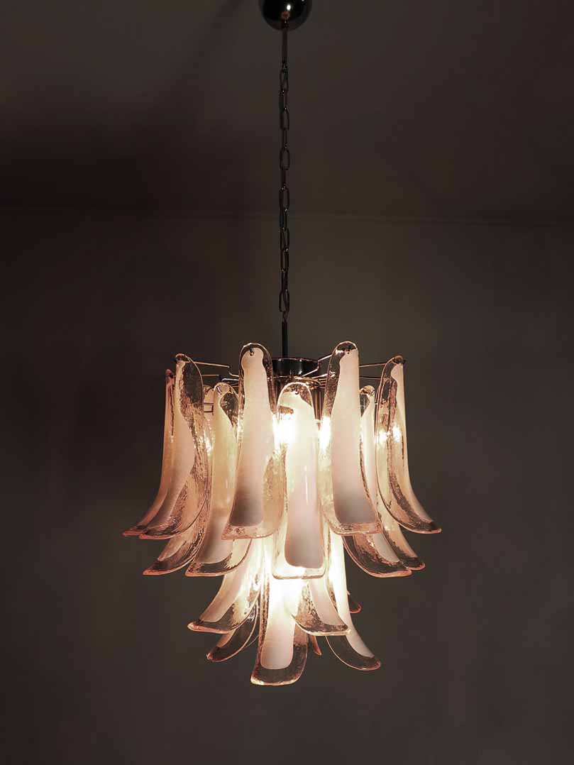 Murano Glass Chandelier – 26 petals – Pink