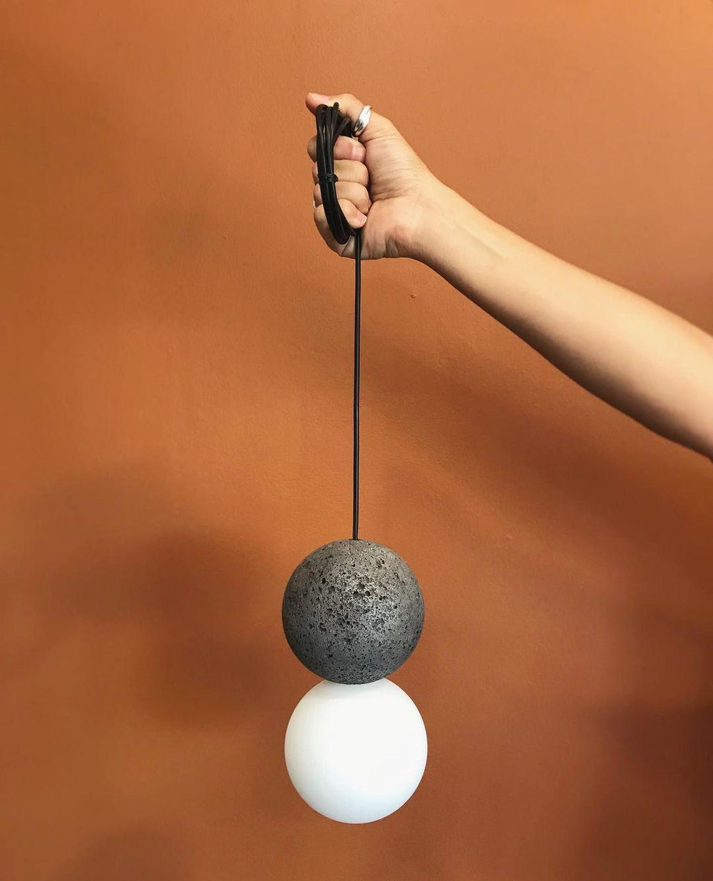 Orien Balanced Form Pendant Lamp - CasaraHouse
