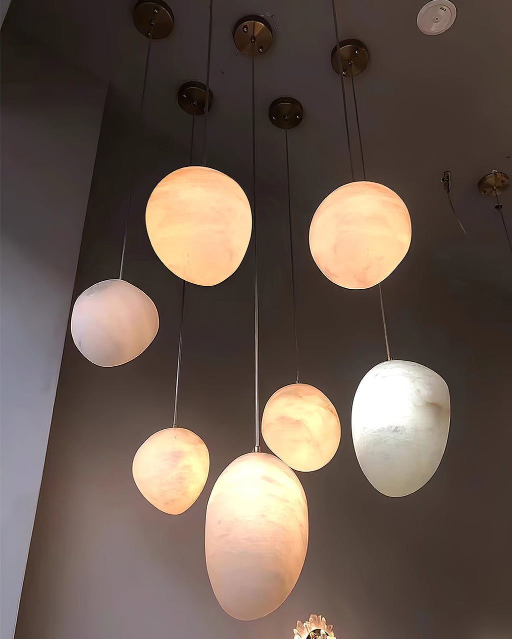 Pelora Alabaster Pebble Pendant Lamp - CasaraHouse