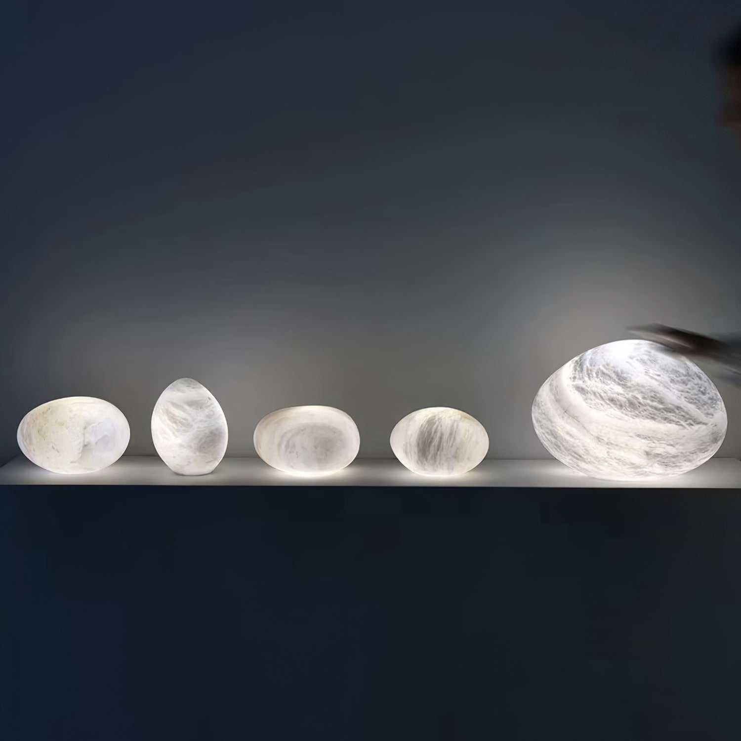 Pelora Alabaster Pebble Pendant Lamp - CasaraHouse