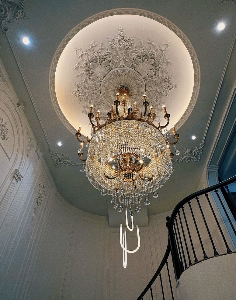 Stunning Oversized Luxury Golden Metal Candle Crystal Tassel Chandelier  For High-ceiling Staircase/Entryway/Living/Meeting Room