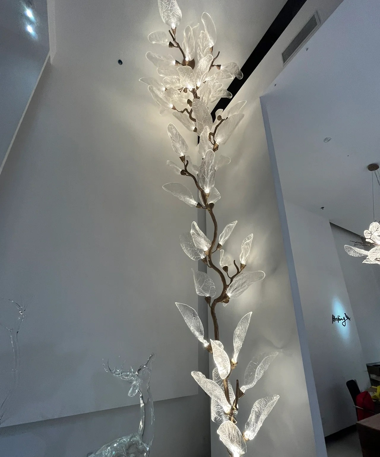 Artistic Bionic Resin Leaves Branch Chandelier