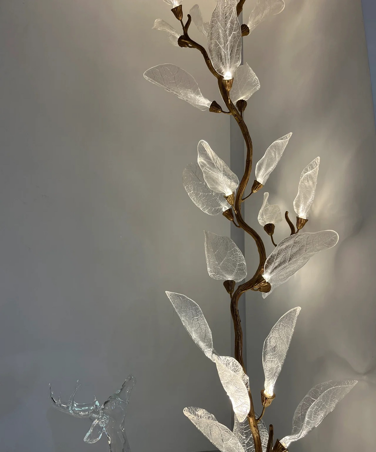 Artistic Bionic Resin Leaves Branch Chandelier