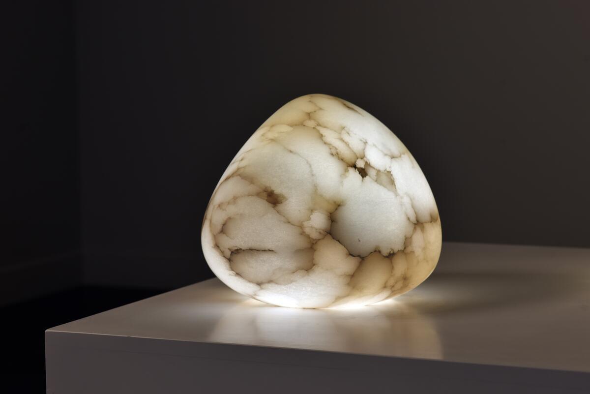 Galet Uno Alabaster Table Lamp Secondary image