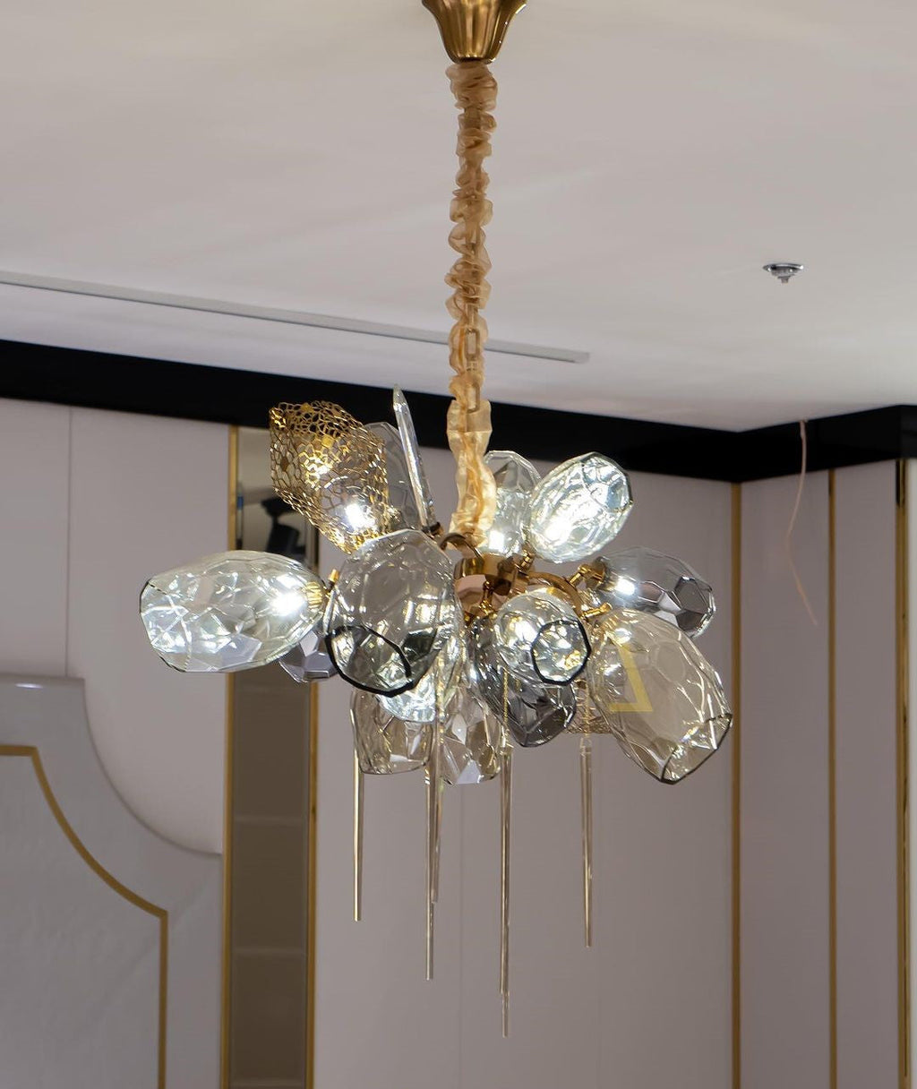 Glass Chandelier Italian Light Luxury Light Fixture for Dining Room/Living Room