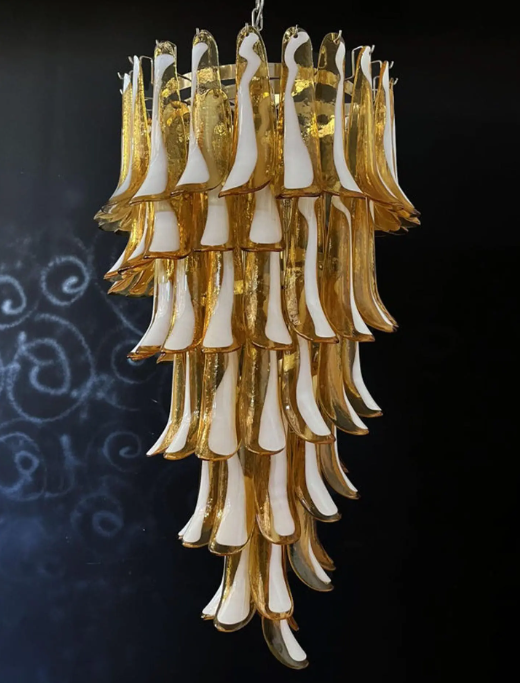 Murano Glass Chandelier – 83 petals – Caramel
