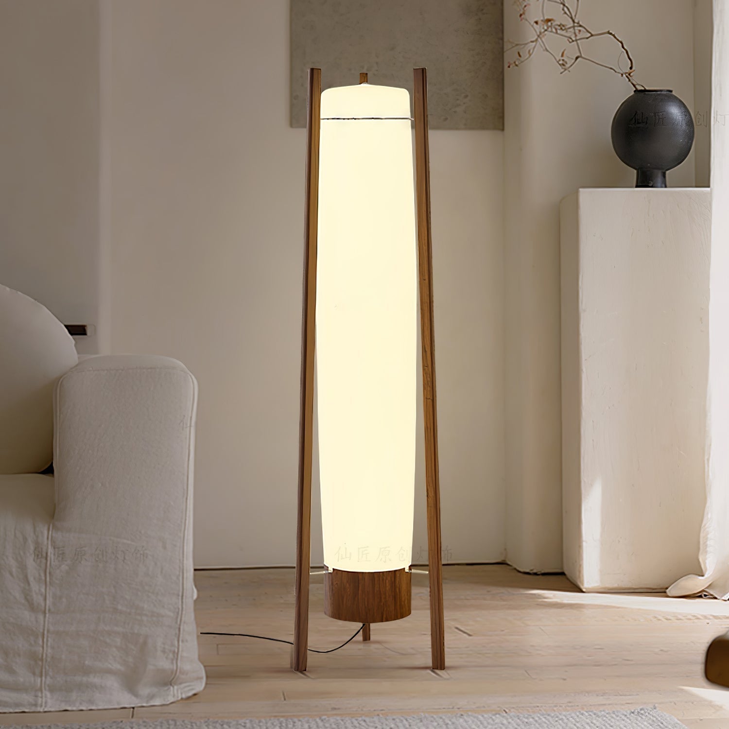 Side LED Floor Lamp Secondary image