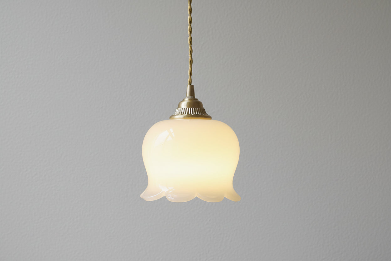 Valyn Floral Silhouette Pendant Lamp - CasaraHouse