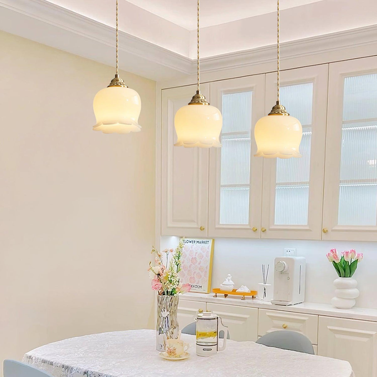 Valyn Floral Silhouette Pendant Lamp - CasaraHouse
