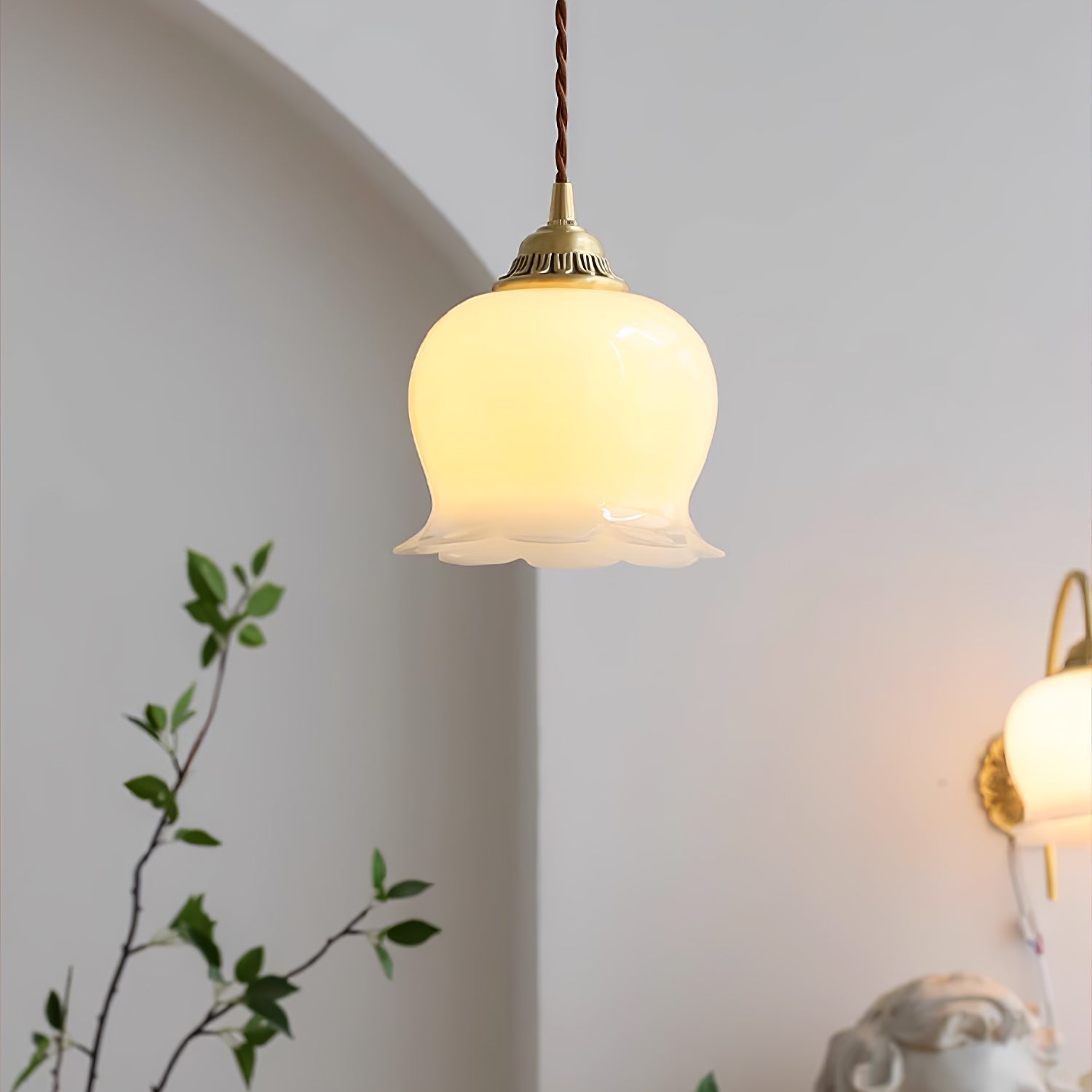 Valyn Floral Silhouette Pendant Lamp - CasaraHouse