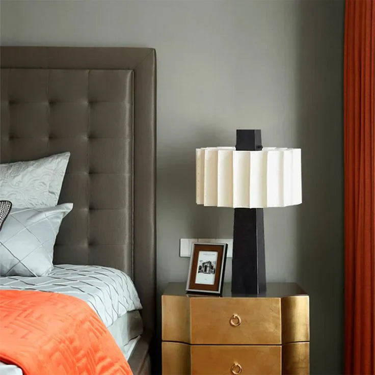MARVIA ALABASTER PANTHEON TABLE LAMP 23.6"H Main image