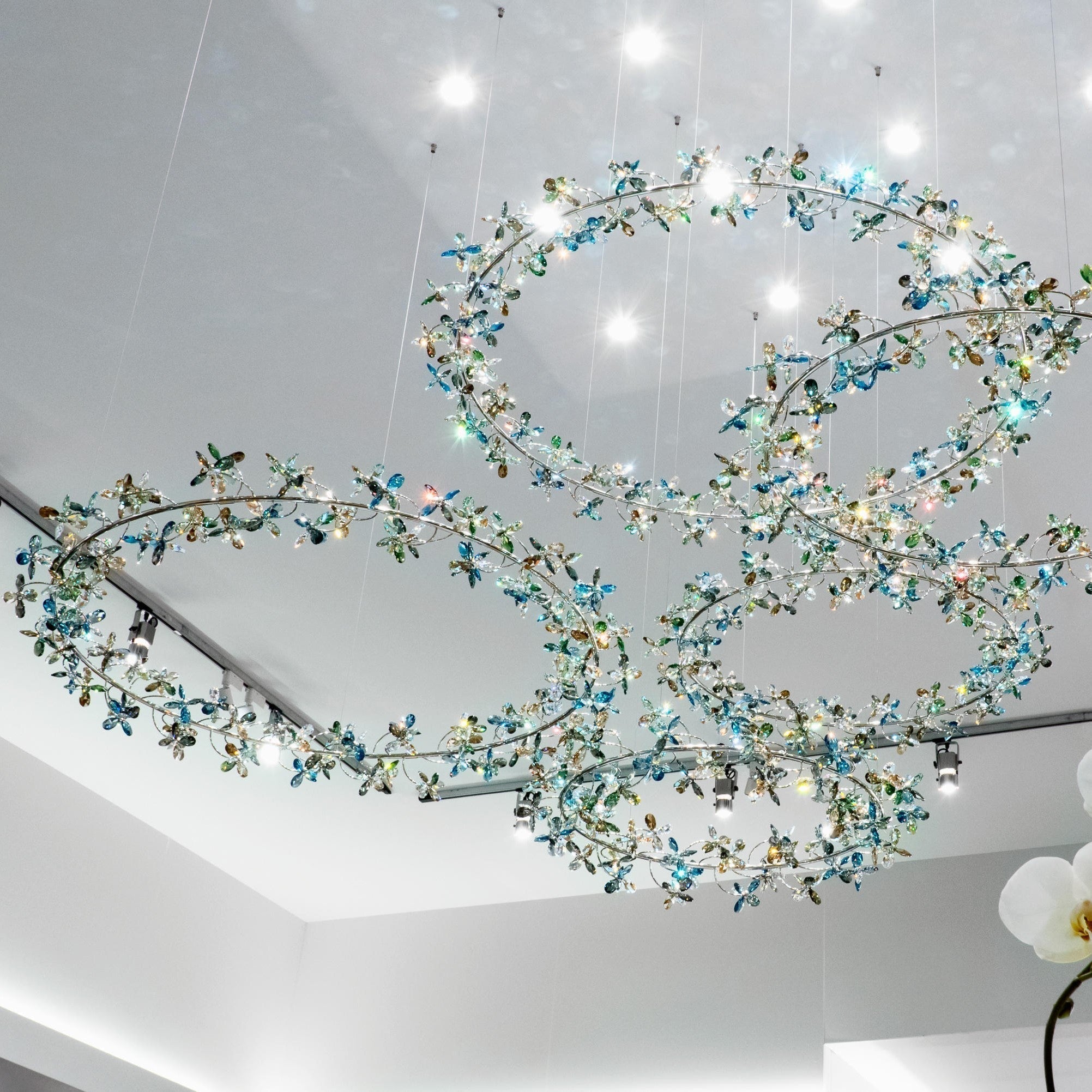 Modern Design Crystal Chandelier with Floral Crown Shape Secondary image